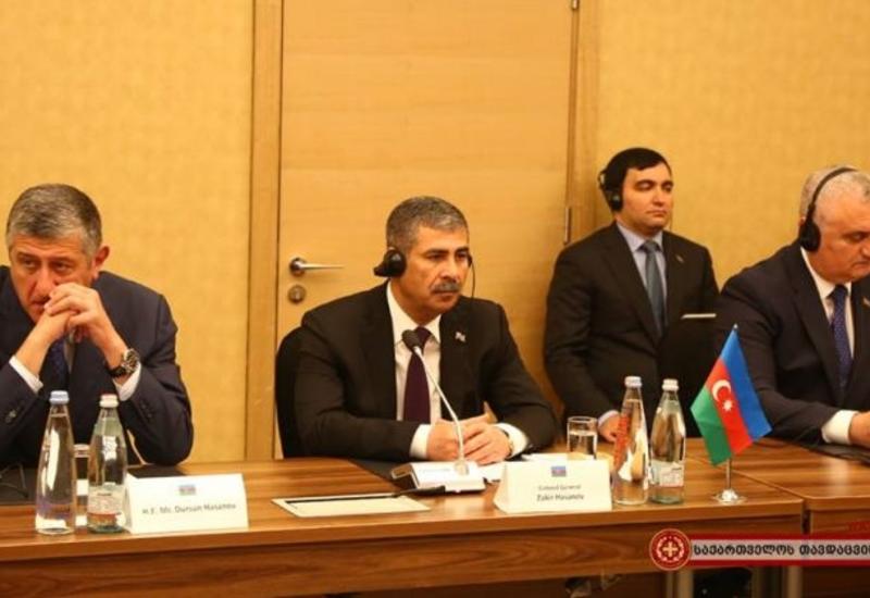 Закир Гасанов на переговорах в Батуми