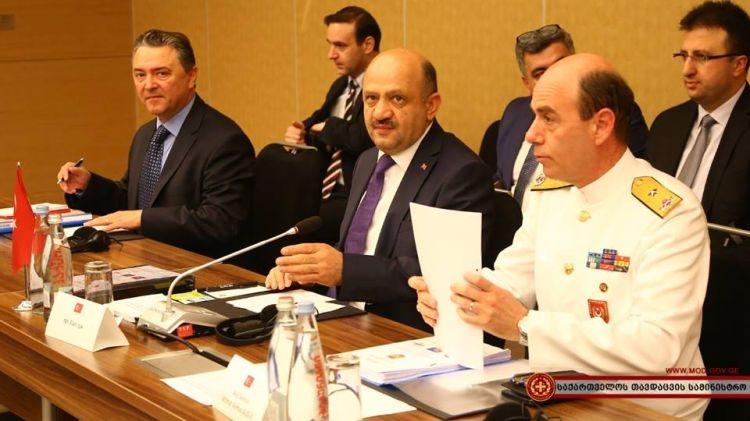Закир Гасанов на переговорах в Батуми