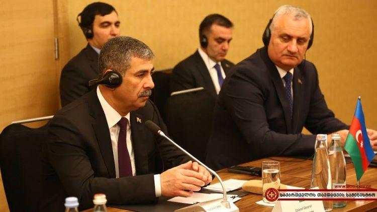 Закир Гасанов на переговорах в Батуми
