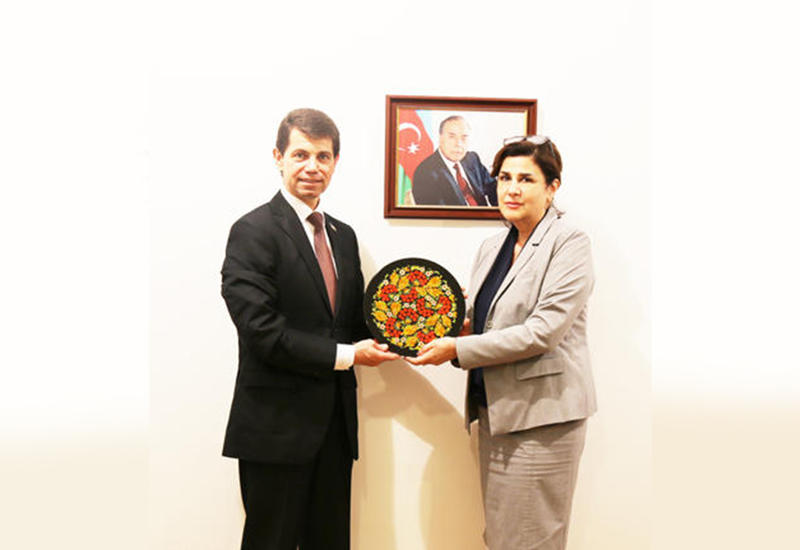 Посол Украины посетил Переводческий центр Азербайджана