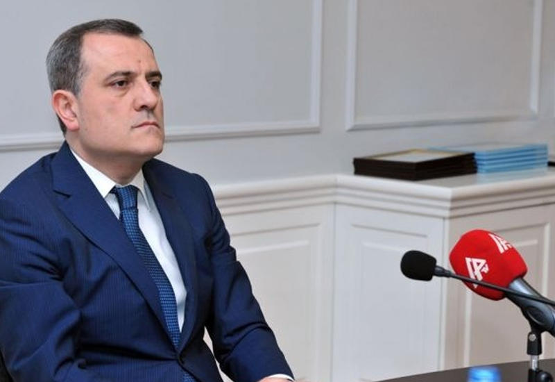 Замминистра: Мы примем во внимание пожелания студентов АУЯ