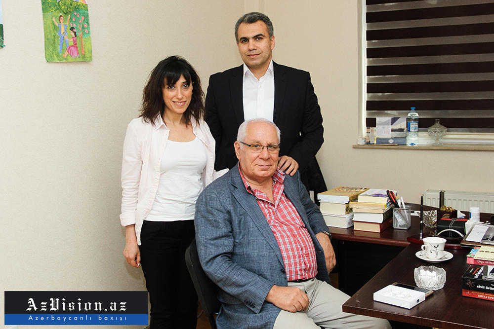 Rafiq Seyidzadə: "Anam çox gözəl oxuyurdu. Səsi Şövkət Ələkbərovanınkı kimi gözəl idi"