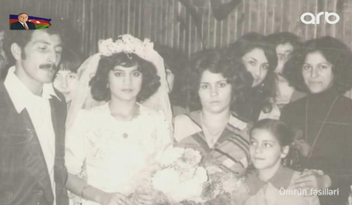 "Ərim indi də geyimimə nəzarət edir"