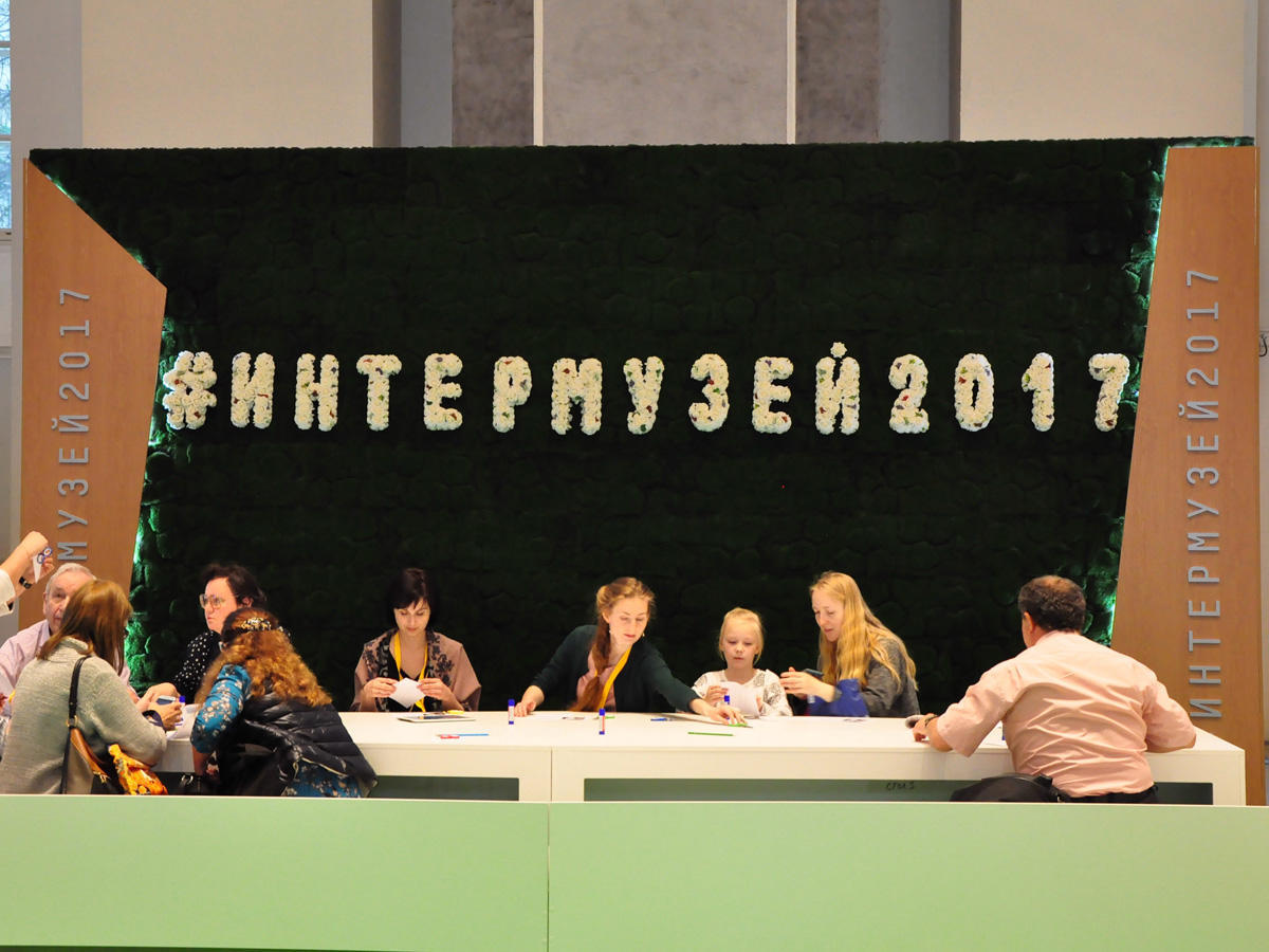 Павильон Дома-музея Вагифа Мустафазаде в Москве привлек большое внимание