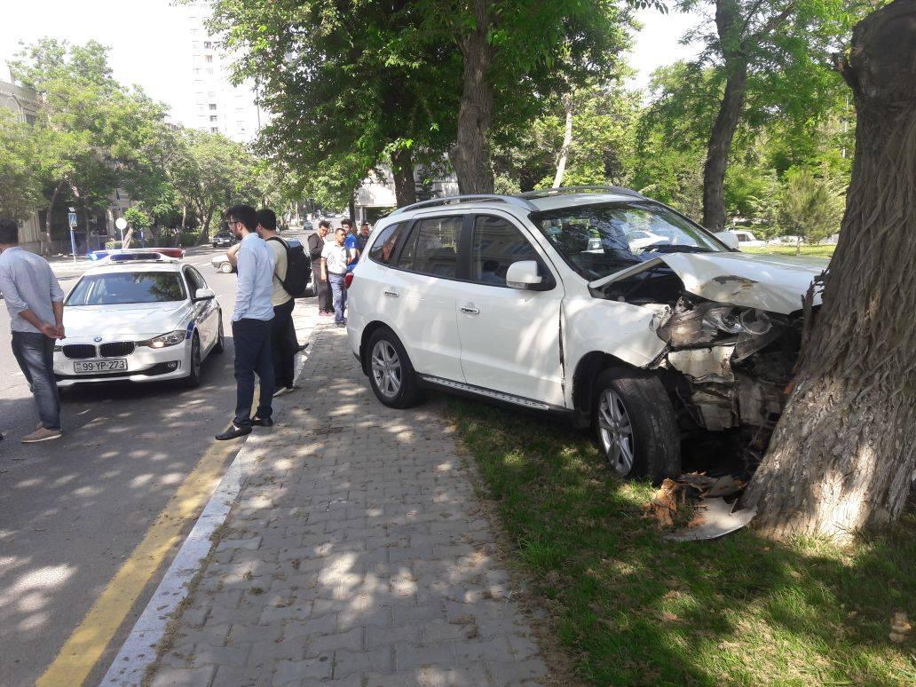 Bakıda qadın sürücü ağır qəza törətdi