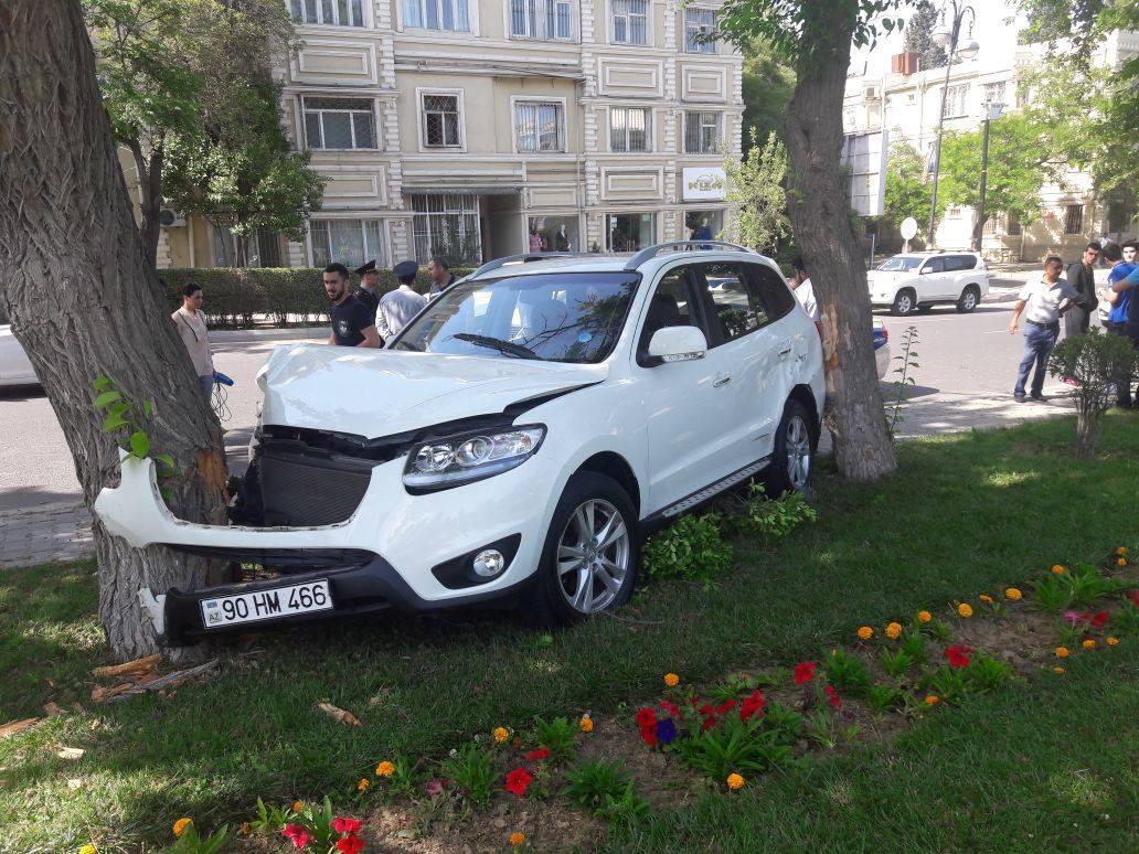 Bakıda qadın sürücü ağır qəza törətdi