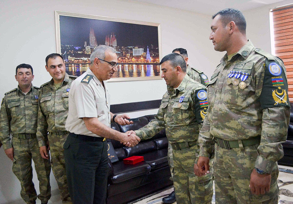 NATO nümayəndəsi Azərbaycan Sülhməramlıları ilə görüşdü