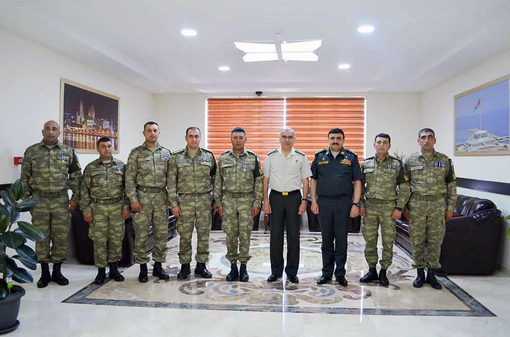 NATO nümayəndəsi Azərbaycan Sülhməramlıları ilə görüşdü