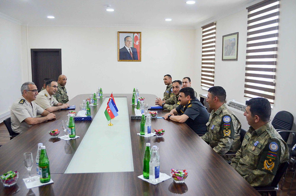 NATO nümayəndəsi Azərbaycan Sülhməramlıları ilə görüşdü