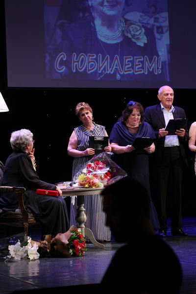 "Мир воздвигнут на любви…" В Русской драме отметили юбилей легендарной актрисы
