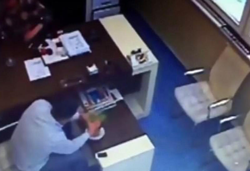 Шутник застрелил своего друга, не зная, что пистолет заряжен