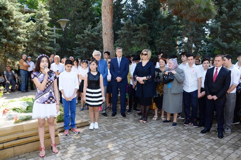 В Баку прошло мероприятие, посвященное 218-й годовщине  со дня рождения А.С.Пушкина