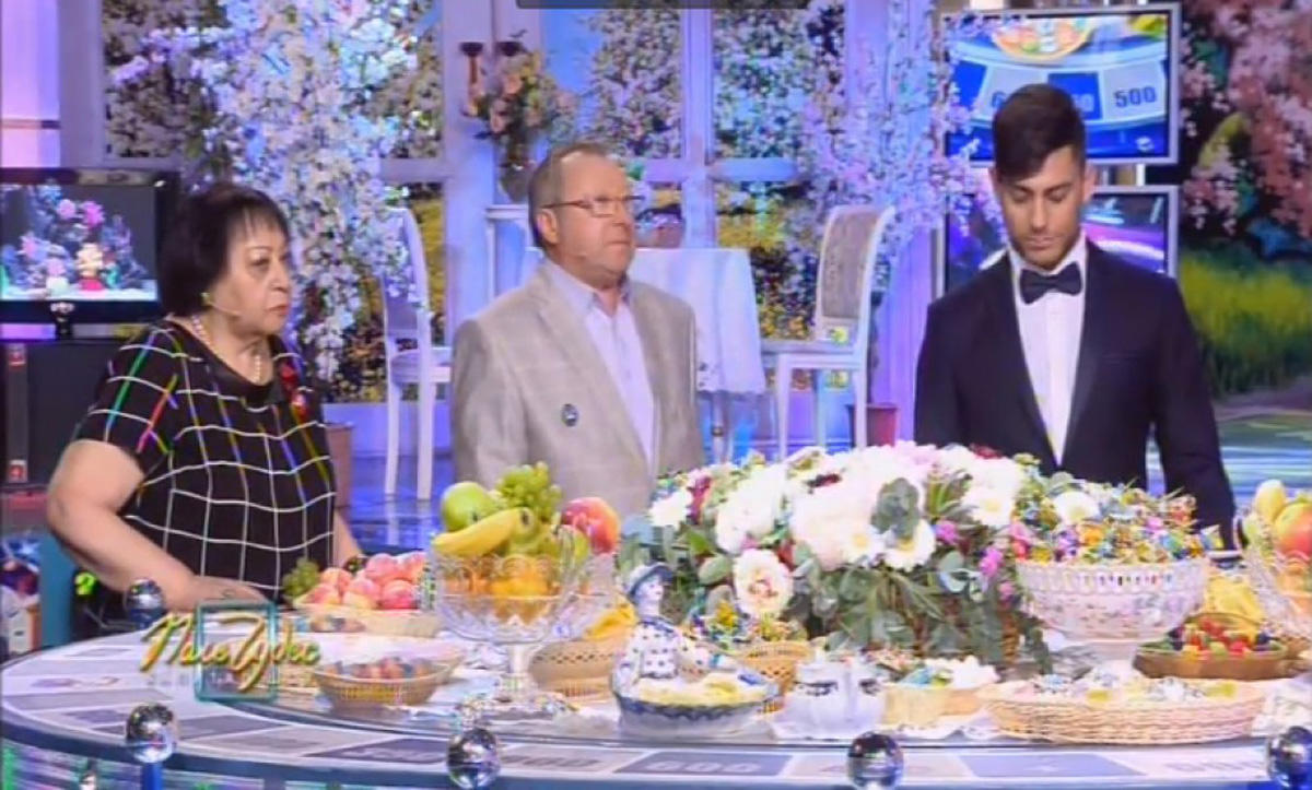 Зарифа Салахова приняла участие в передаче "Поле чудес"