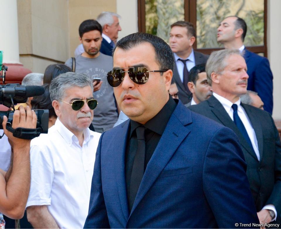 Министр энергетики Азербайджана Натиг Алиев похоронен в Аллее почетного захоронения