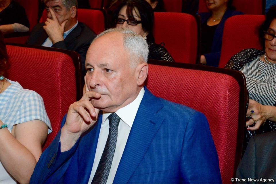 Министр энергетики Азербайджана Натиг Алиев похоронен в Аллее почетного захоронения