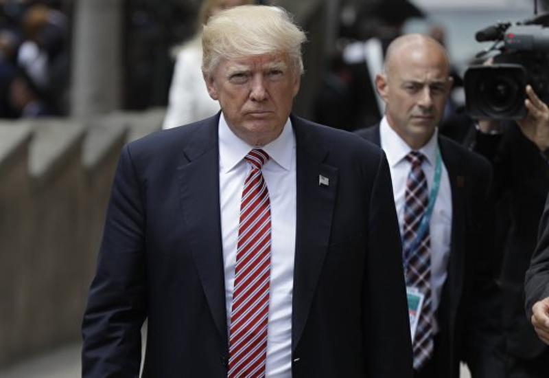 Трамп обвинил экс-директора ФБР Коми в трусости