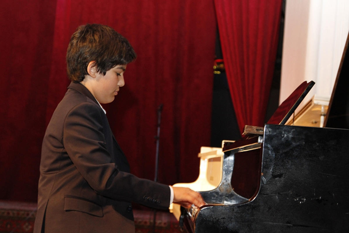 Блестящий концерт в Баку в память о Рашиде Бейбутове