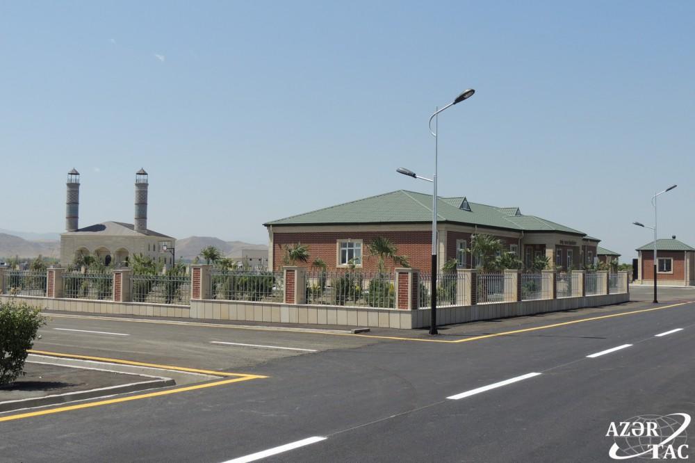 Ласточки вьют гнезда в освобожденном селе Джоджуг Мерджанлы