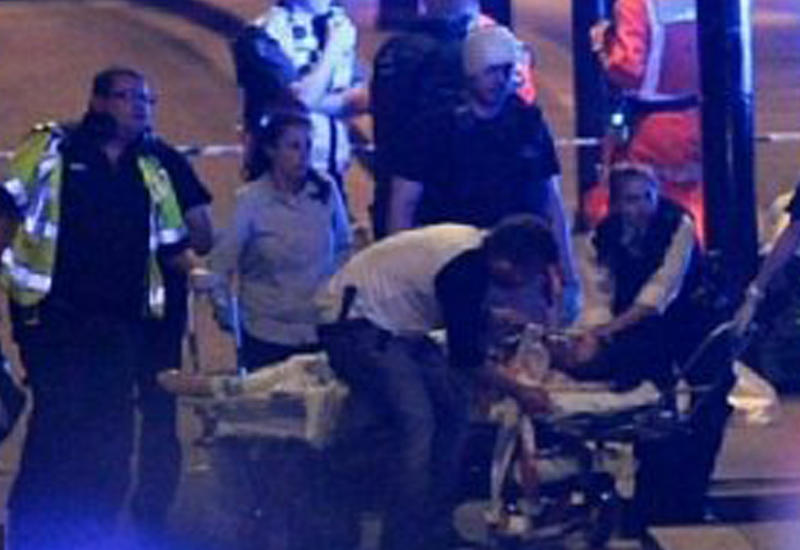 Он кричал, что убьет всех - очевидец об атаке в Лондоне