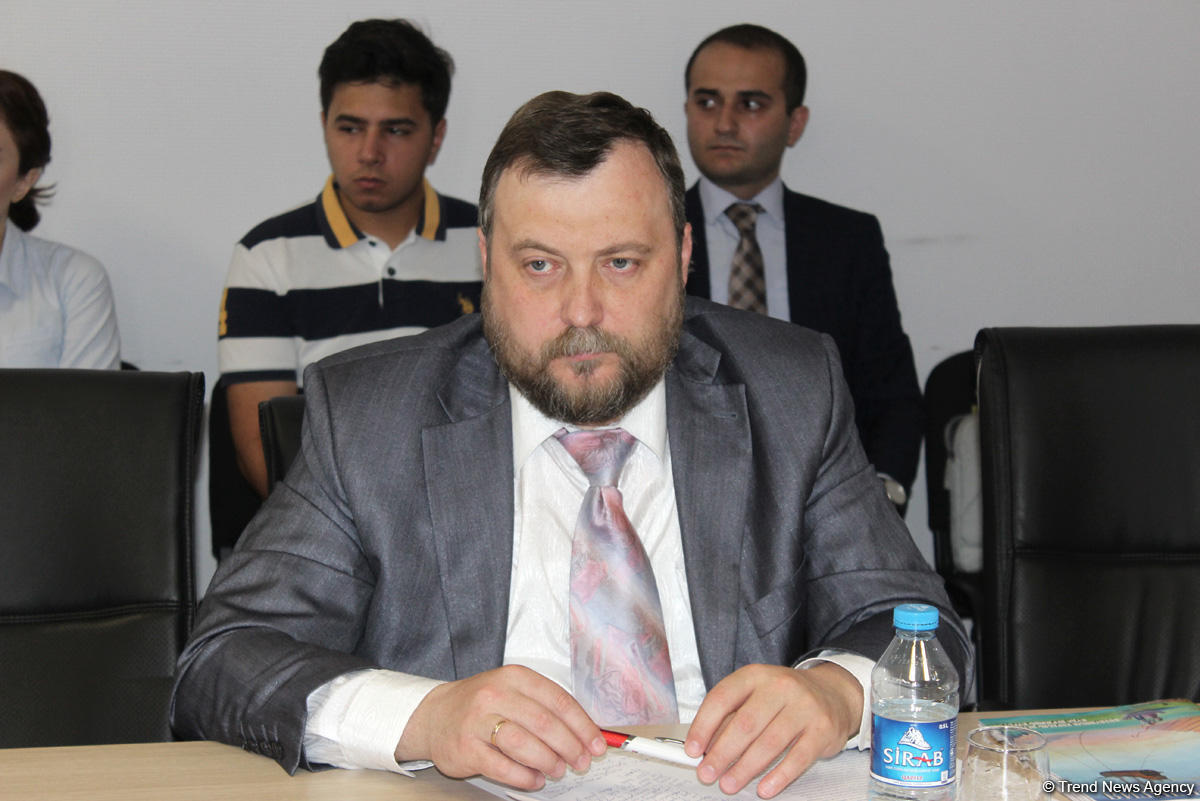 Bakıda ekspertlər Rusiya-Azərbaycan münasibətlərini müzakirə edirlər