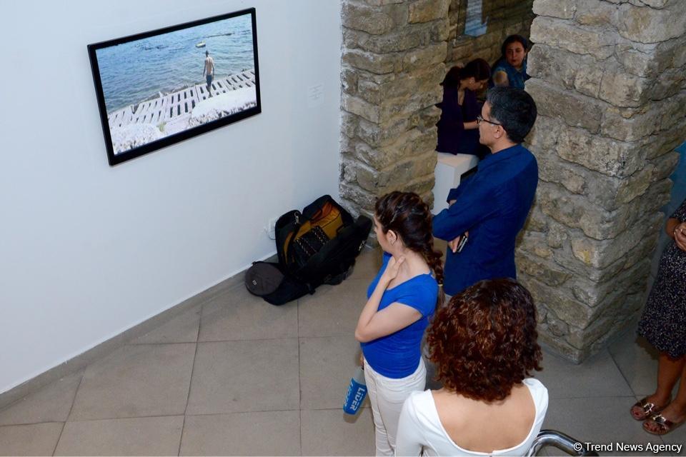 В Yay Gallery открылась выставка "Между морем и горами"