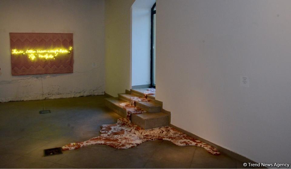 В Yay Gallery открылась выставка "Между морем и горами"