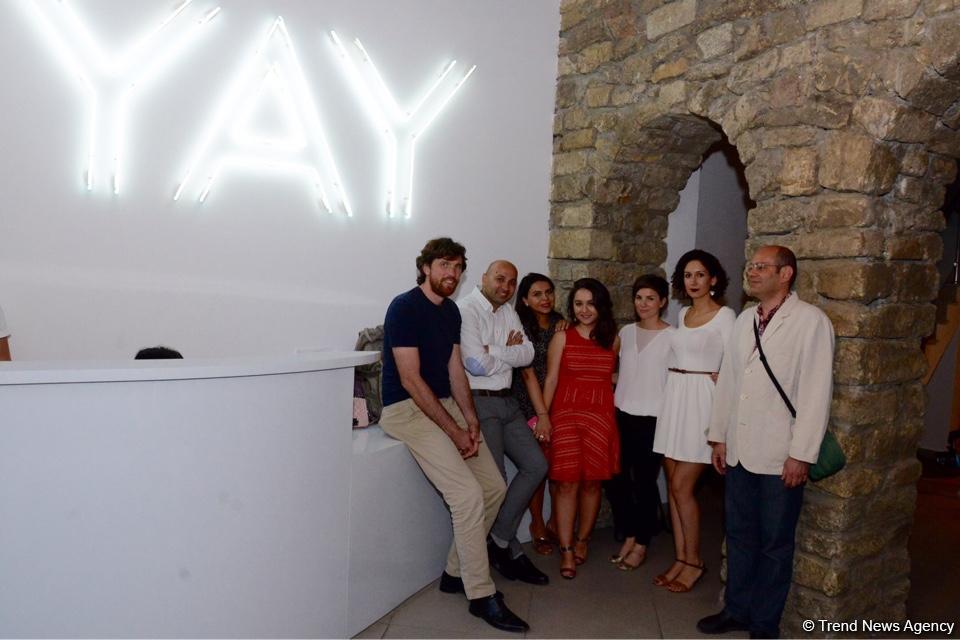 В Yay Gallery открылась выставка "Между морем и горами"