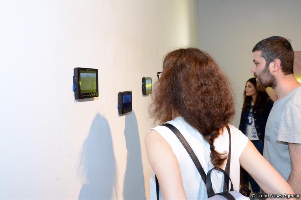 В Yay Gallery открылась выставка "Между морем и горами"