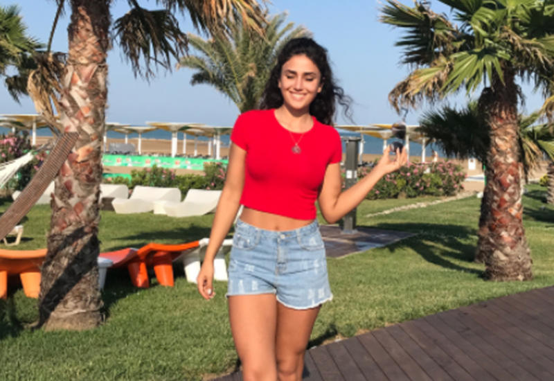 Pərvin Abıyeva çimərlik mövsümünü açdı