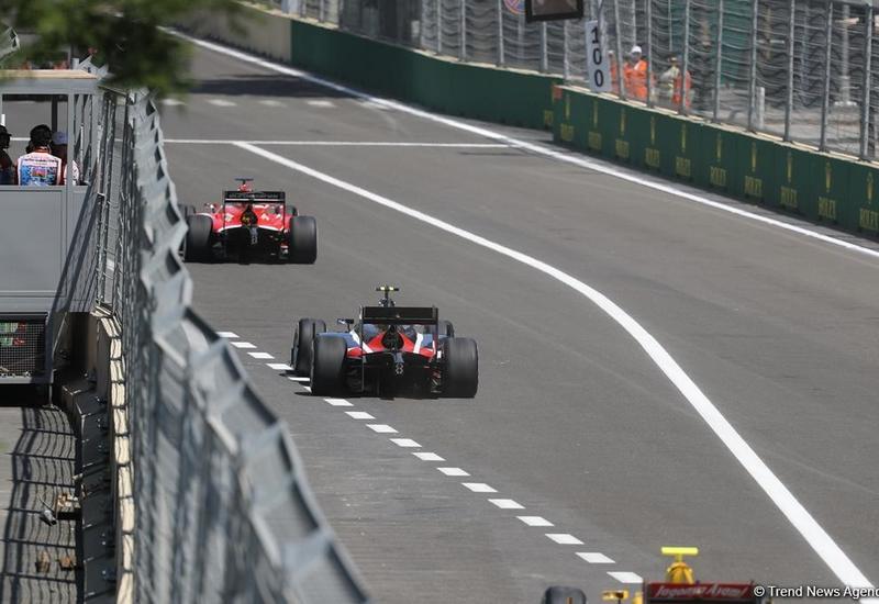 Formula-2 sərbəst yürüşləri zamanı 2 pilot mübarizəni dayandırıb