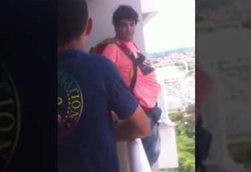 Малыш и мама со слезами просили отца не прыгать с балкона, но он их не послушал