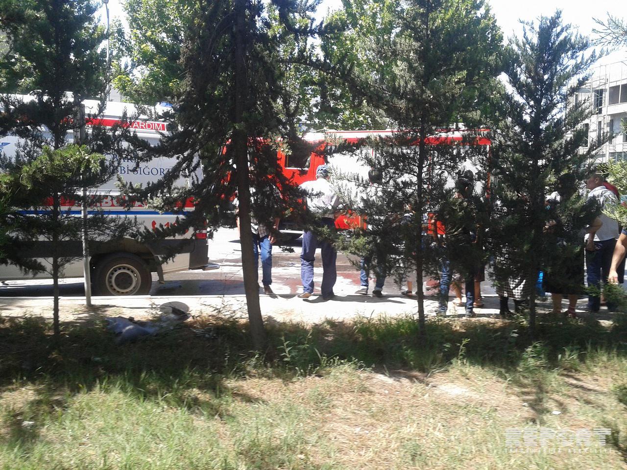 "Скорая" устроила цепную аварию в Мингячевире, есть раненые