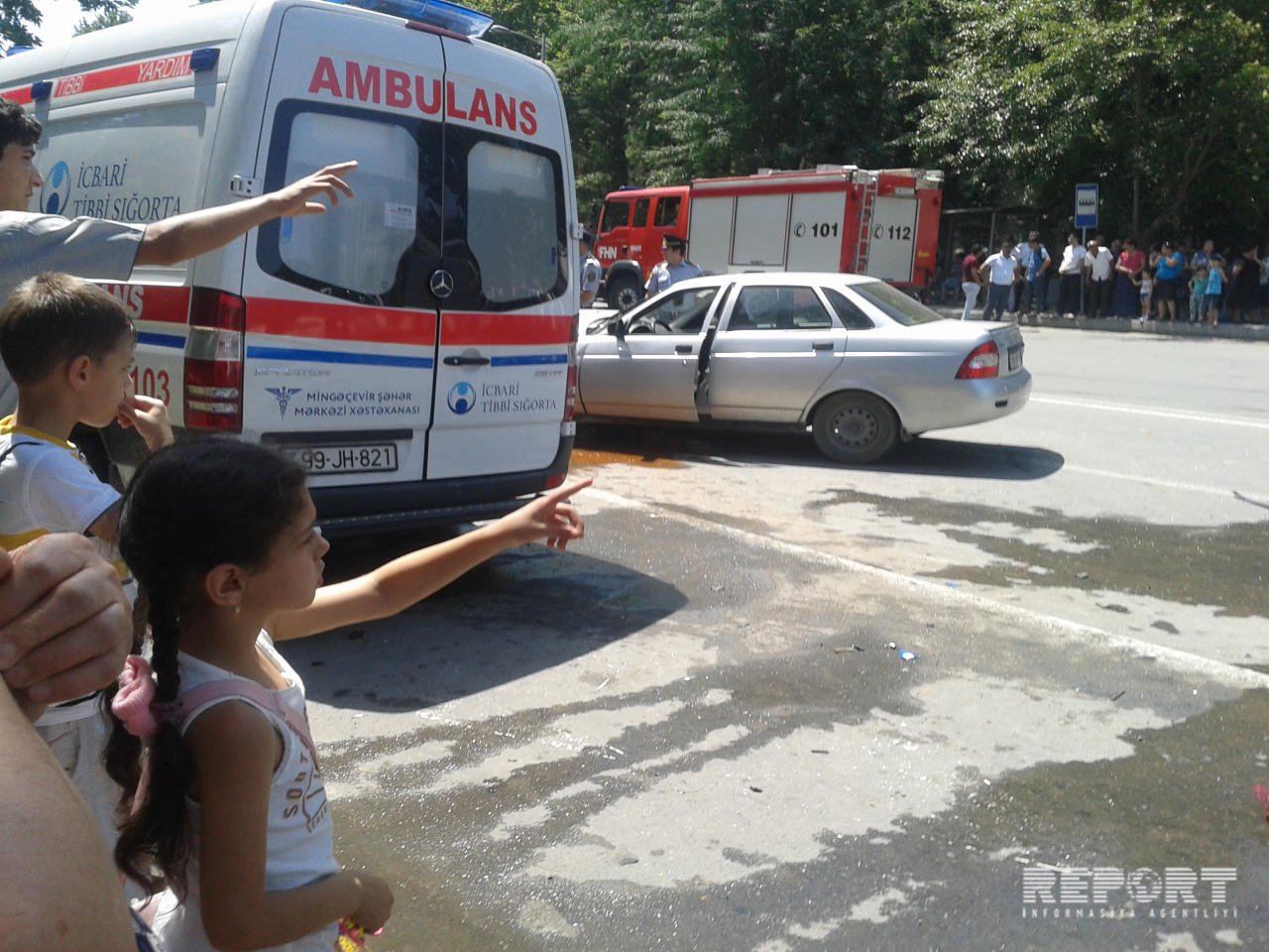 "Скорая" устроила цепную аварию в Мингячевире, есть раненые
