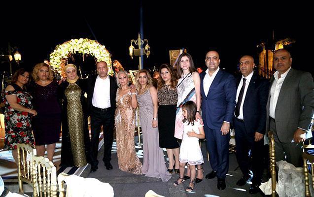 Mübariz Mənsimov ailəsi ilə bacısı oğlunun toyunda