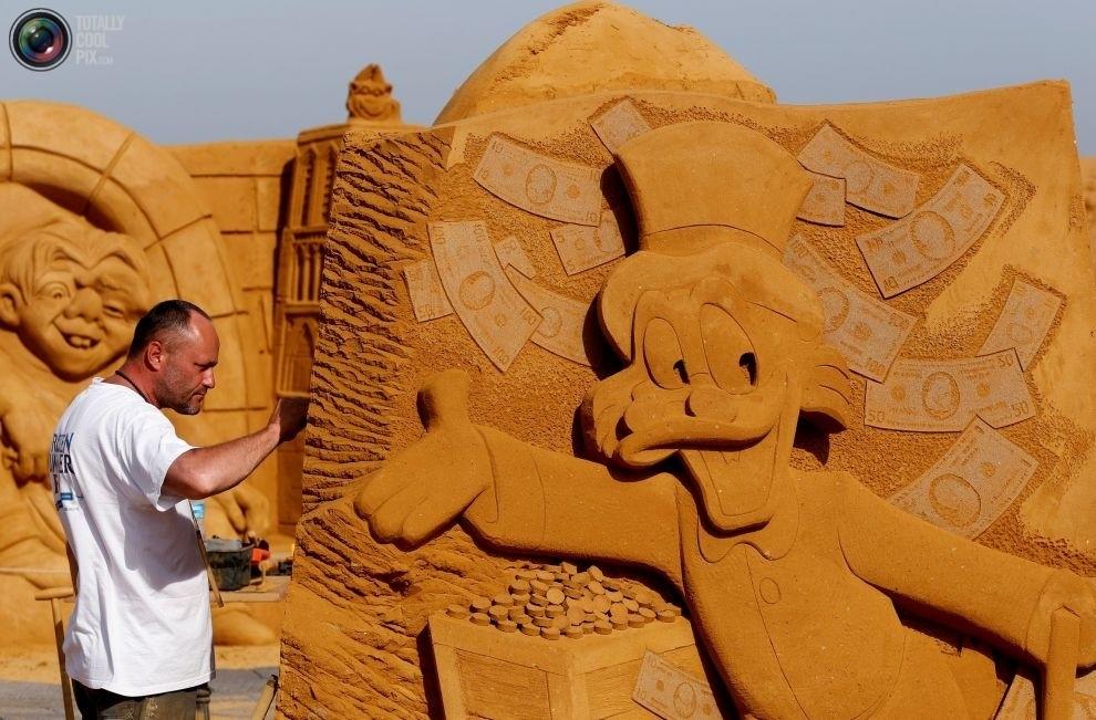 Фестиваль песчаных скульптур "Disney Sand Magic" в Бельгии