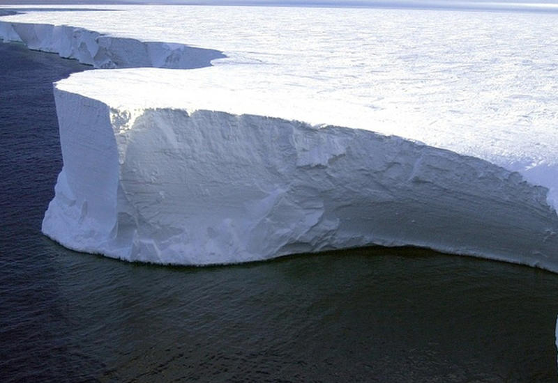 В Антарктиде зафиксирован айсберг размером с Эстонию