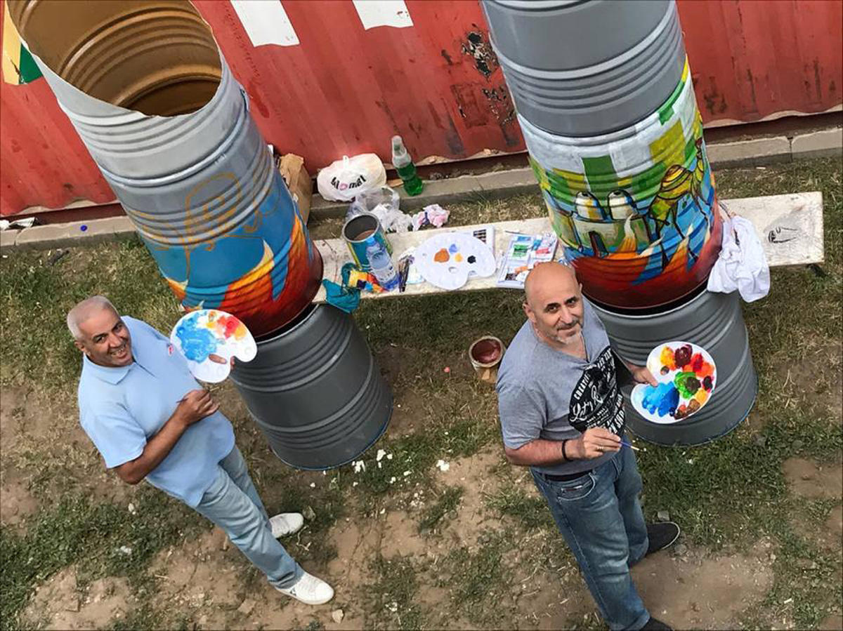 Креативные бочки из Азербайджана удивили гостей фестиваля в Казахстане