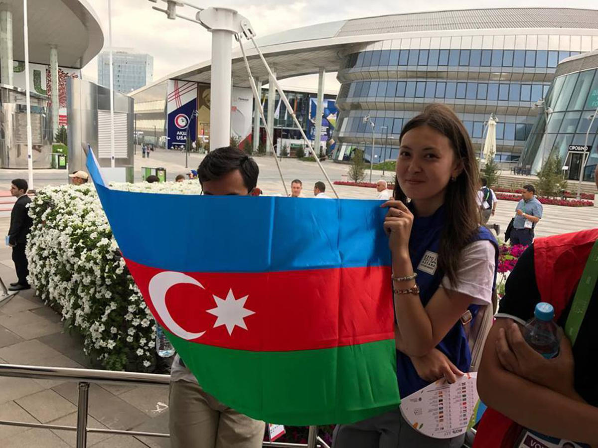 Креативные бочки из Азербайджана удивили гостей фестиваля в Казахстане