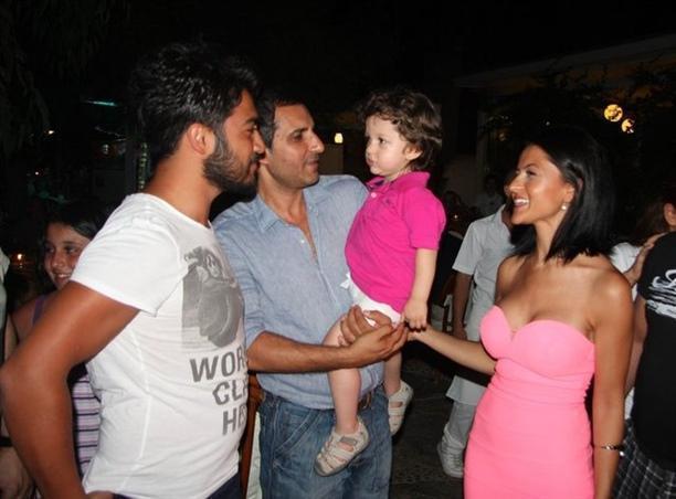 Rafet El Roman oğlunun anası ilə barışdı