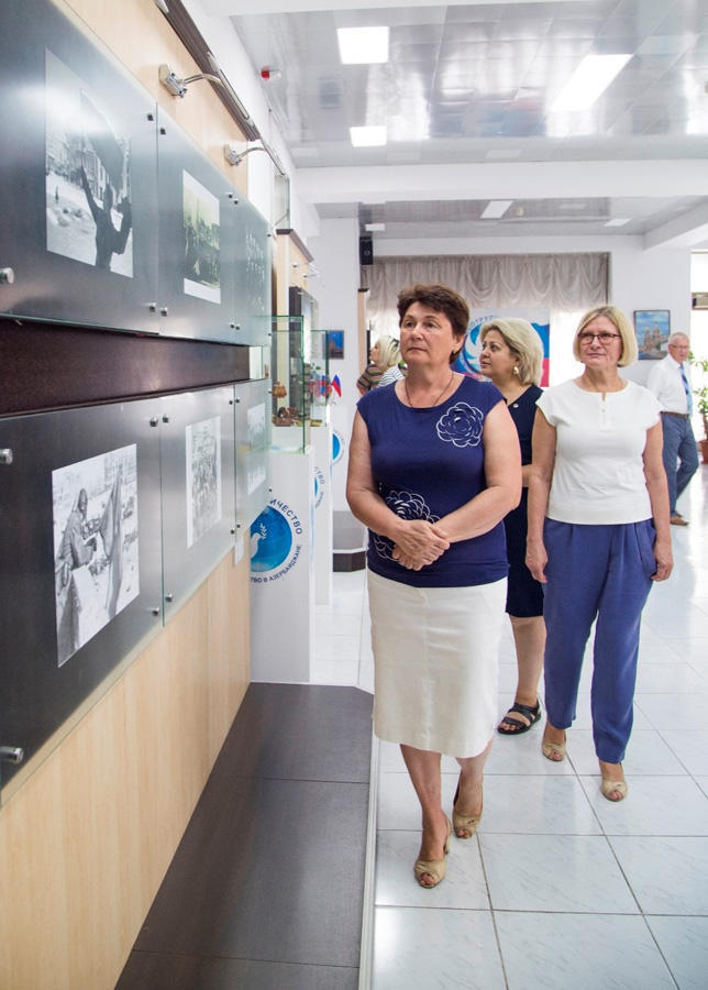 В Баку открылась фотовыставка, посвященная 75-ой годовщине начала Сталинградской битвы