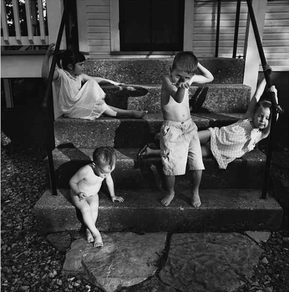 Игры разума и семейный хаос в фотографиях Джули Блэкмон