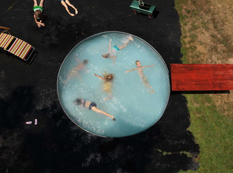 Игры разума и семейный хаос в фотографиях Джули Блэкмон