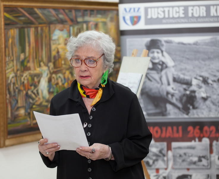 АзИз почтил память двухлетней Захры