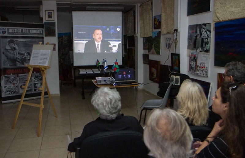 АзИз почтил память двухлетней Захры