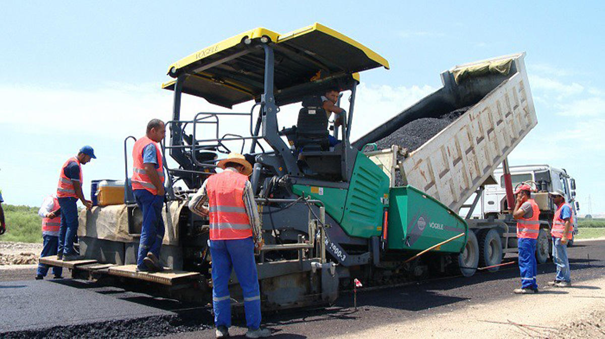 В Азербайджане реконструируется одна из региональных дорог