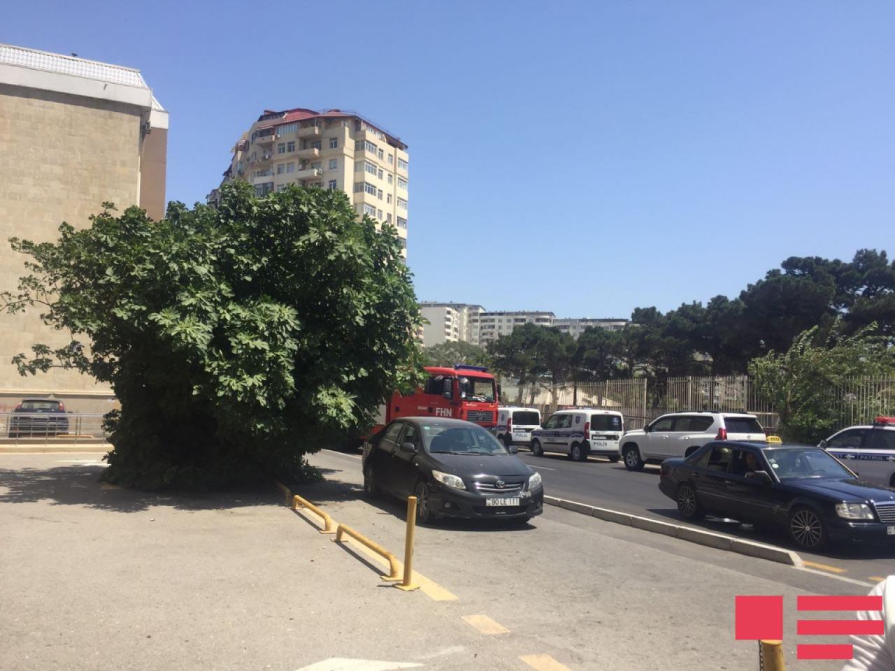 Сильный пожар в бакинском университете, есть пострадавшие