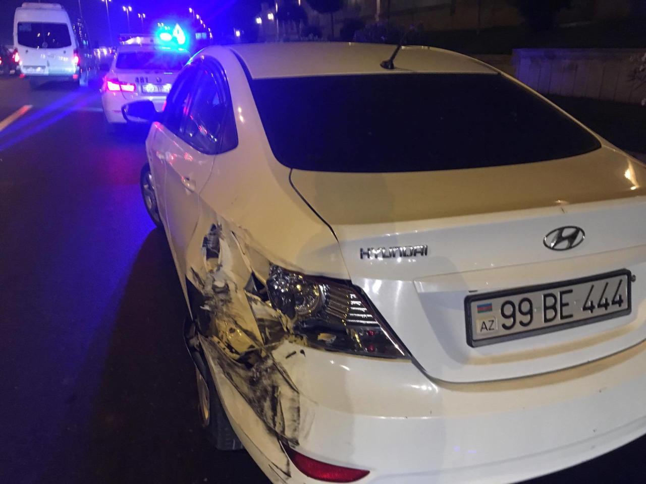 Paytaxtda film kimi qəza - 005 nömrəli "BMW" yolu kəsdi, 6 maşın toqquşdu