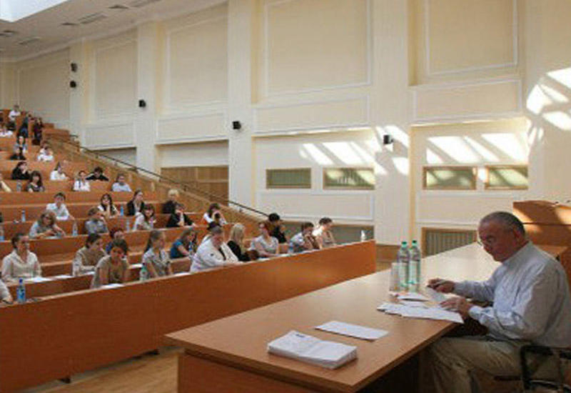 В Азербайджане таких студентов освободят от платы за обучение