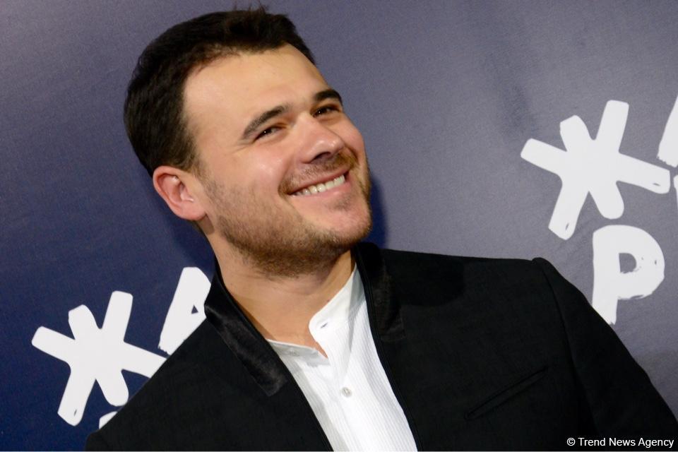 Парад звезд на красной дорожке фестиваля "ЖАРА" в Баку – день третий