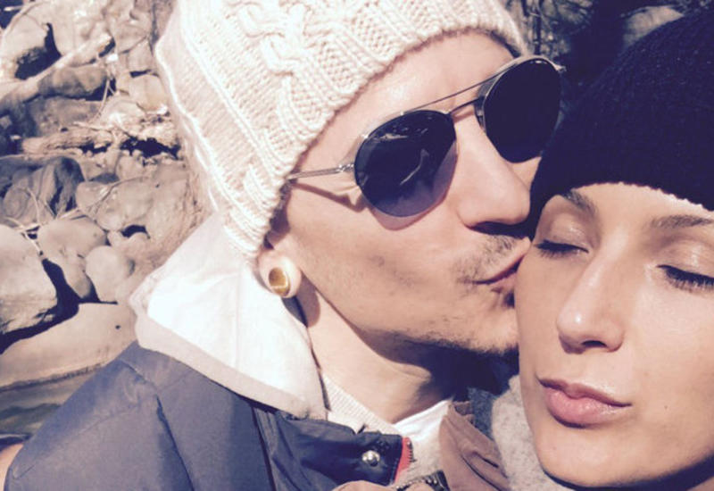 Семья Честера Беннингтона отказалась от публичных похорон